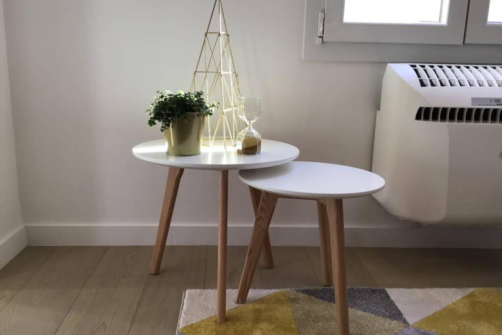 Appartement 2 Chambres Refait A Neuf, Climatise, A 2 Min De La Mer Nice Eksteriør bilde